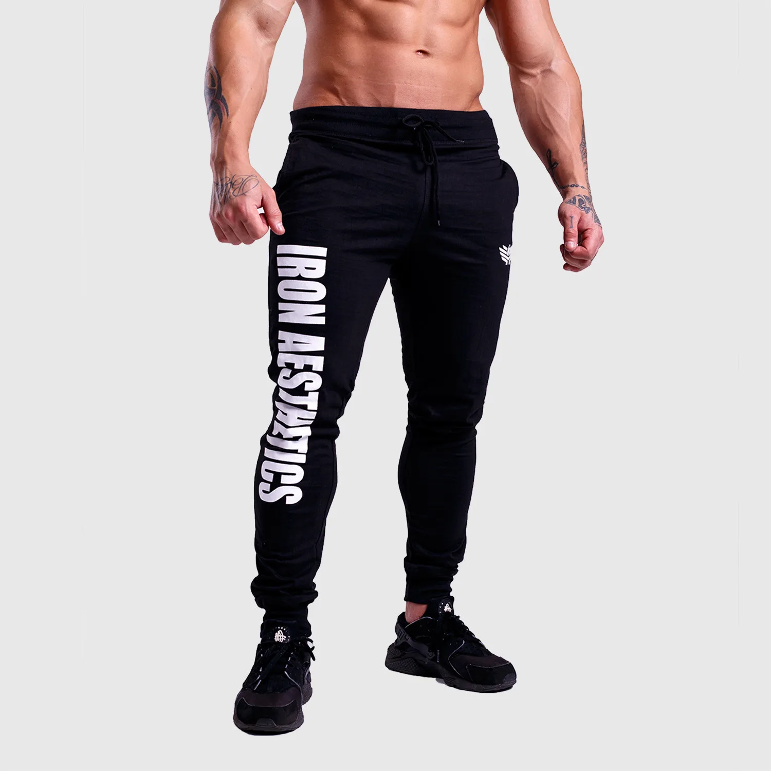 Jogger melegítő Iron Aesthetics Vertical, fekete-fehér - HIBÁS TERMÉK-1